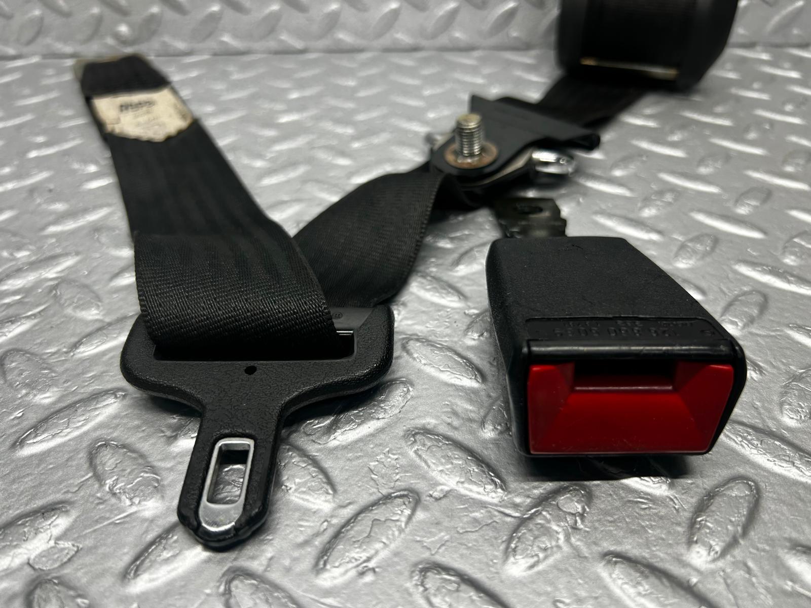 25636 Mercedes-Benz W123 200 Front Left Seat Belt With Buckle 1238602586