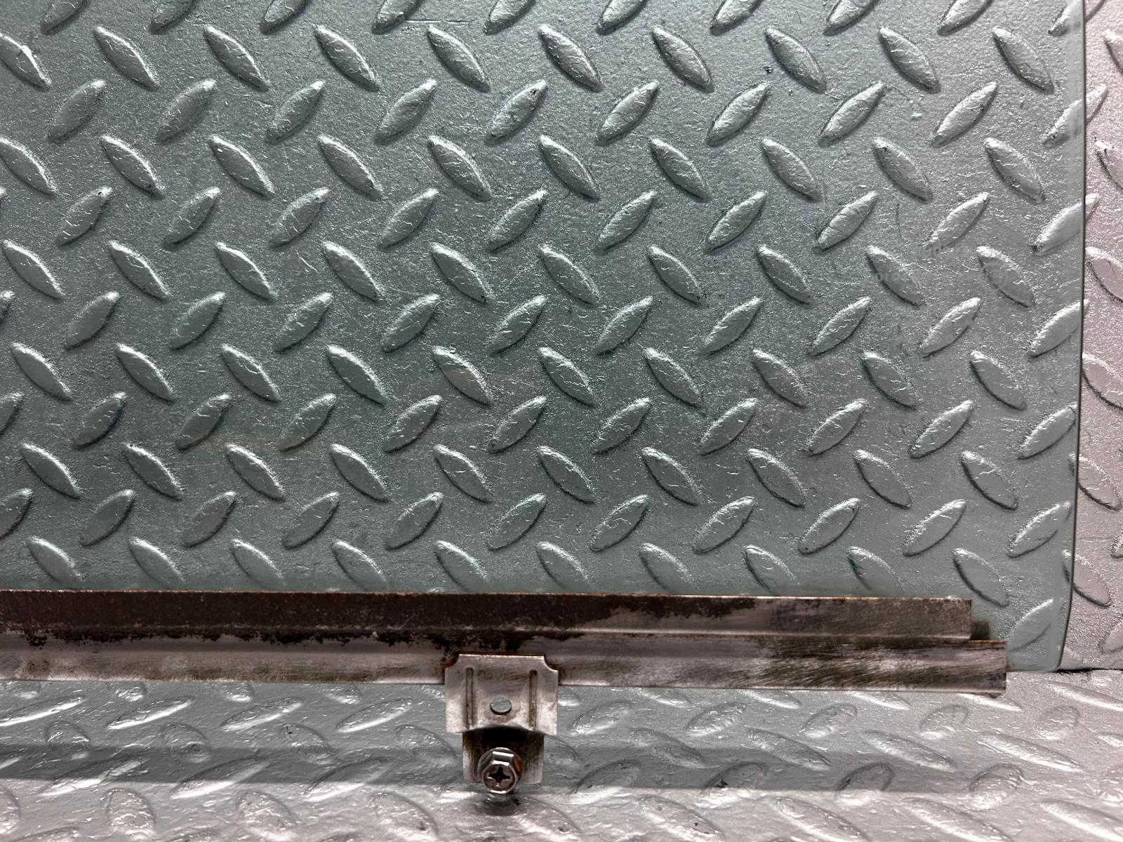 1406 Mercedes-Benz V123 240D LWB Rear Left Door Window Glass