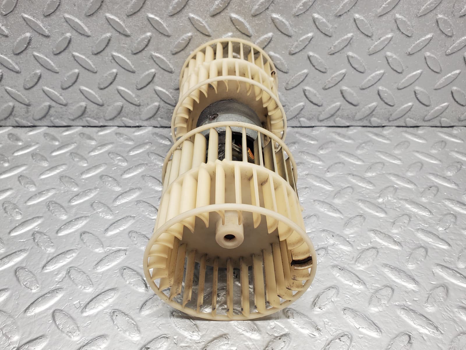 50097 Mercedes-Benz R107 380SL Heater Blower Motor Bosch 0130063022