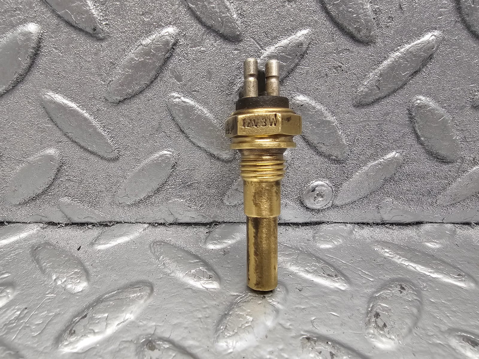 41343 Mercedes-Benz C107 R107 Coolant Temperature Sensor VDO