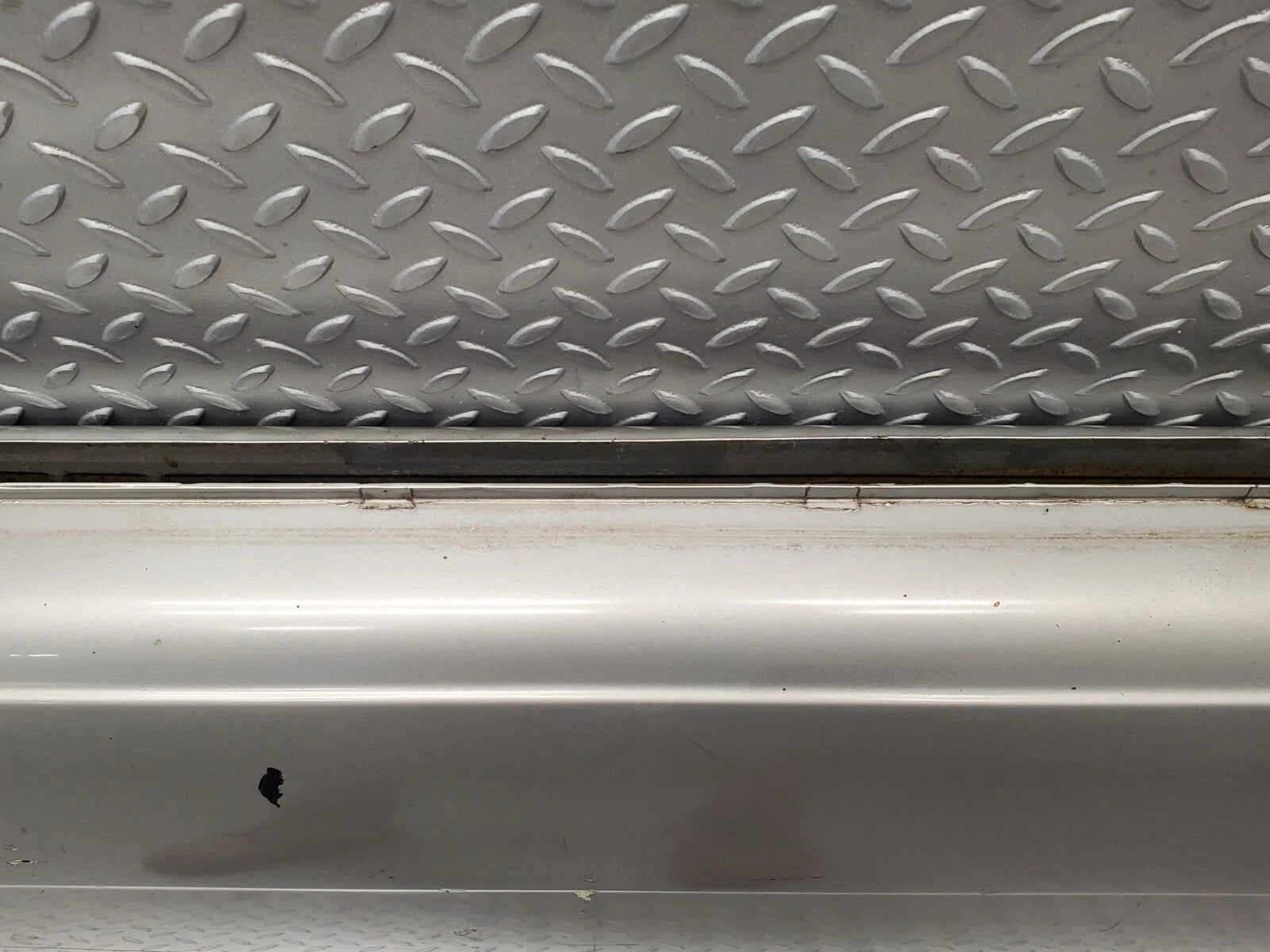 48265 Mercedes-Benz C107 R107 Left Door