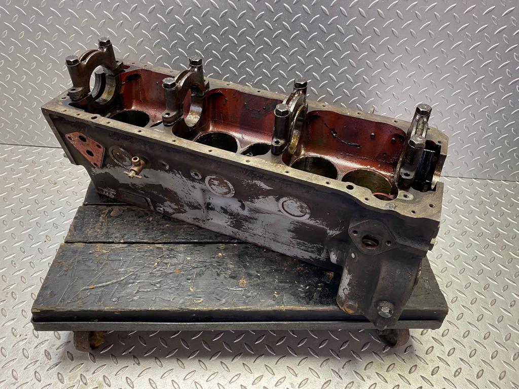 1770 Mercedes-Benz W105 219 PONTON Engine Block M180.921
