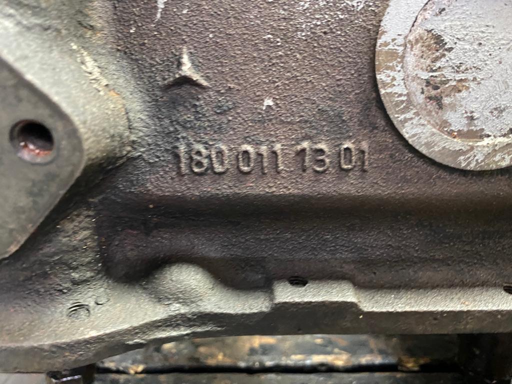 1770 Mercedes-Benz W105 219 PONTON Engine Block M180.921