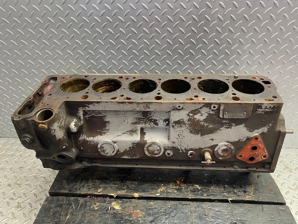 1770 Mercedes-Benz W105 219 PONTON Engine Block M180.921