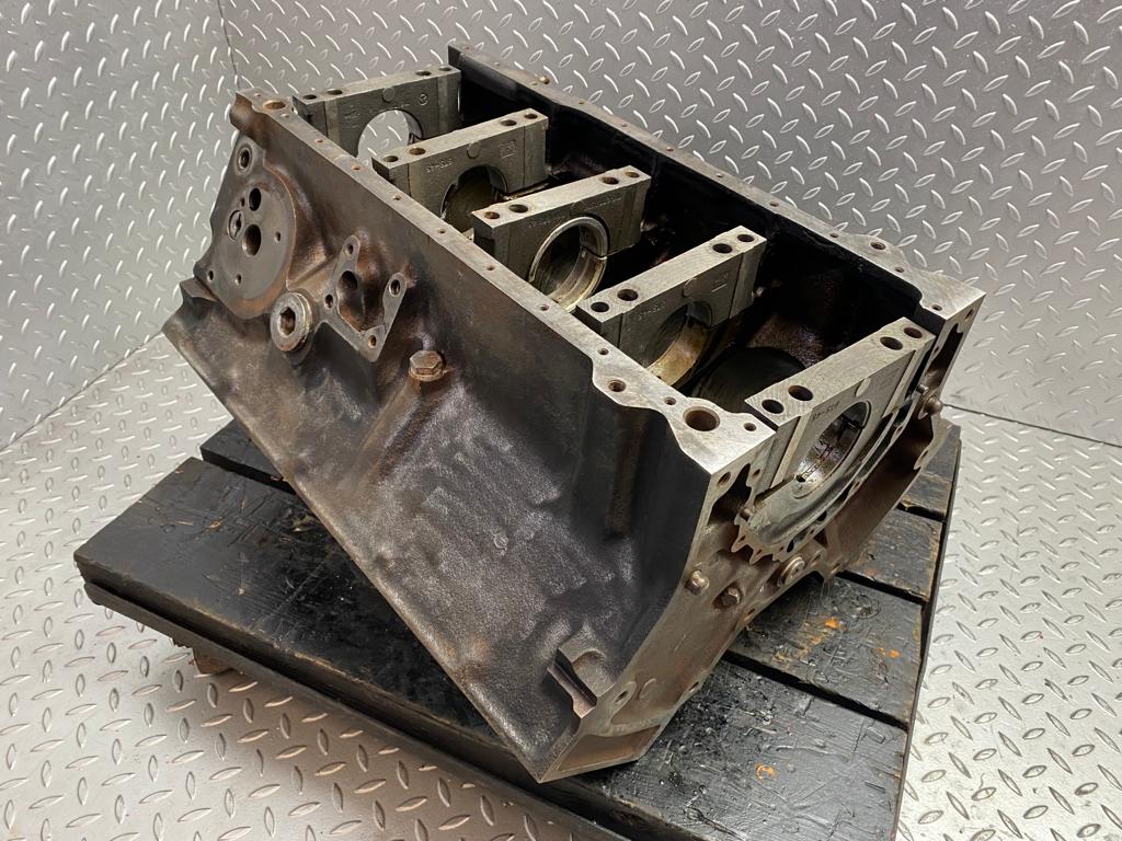17827 Mercedes-Benz W116 450SEL Engine Block 1170111101 M117.986