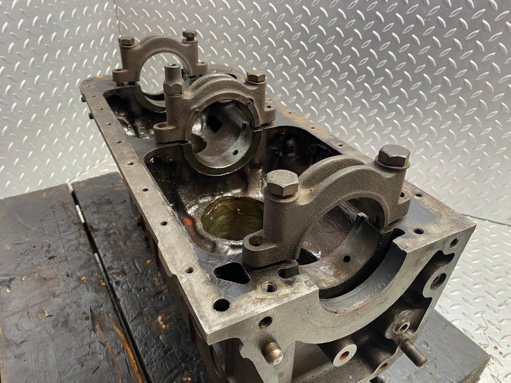 19292 Mercedes-Benz W120 W121 Engine Block 1210111101 M121.920