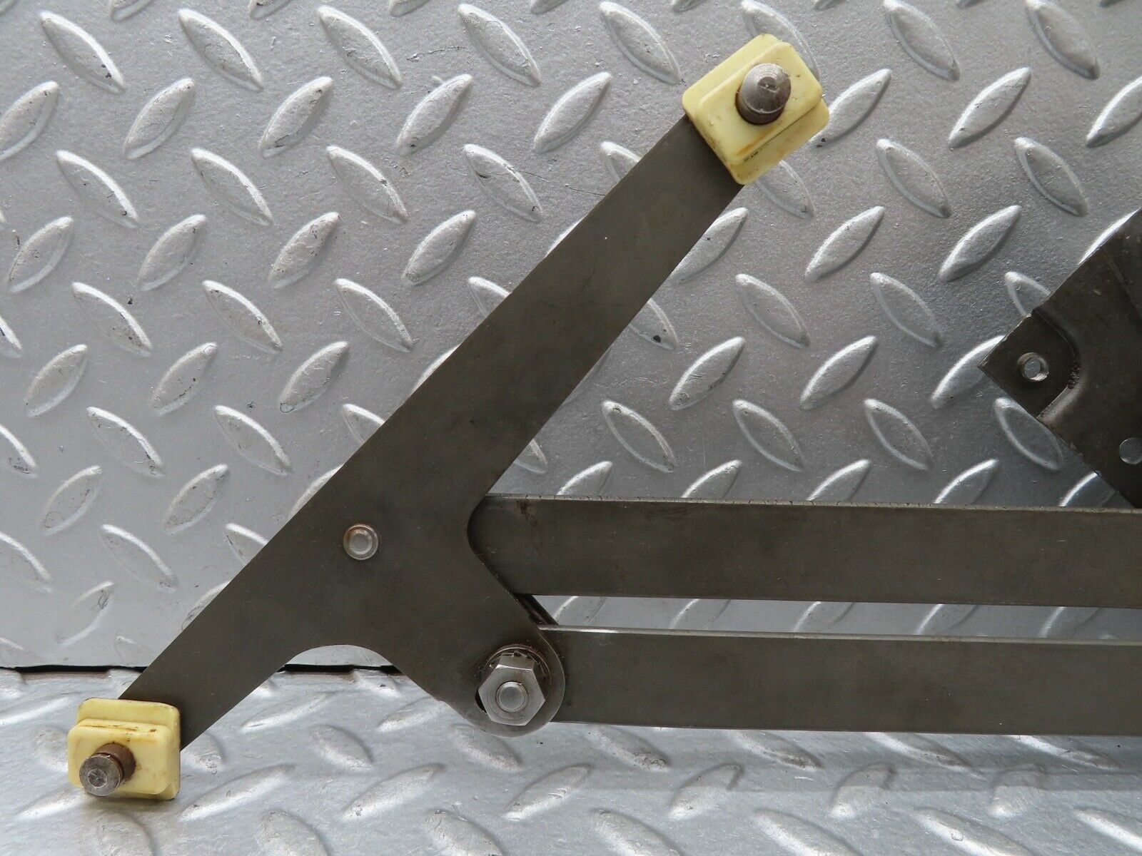 18703 Mercedes-Benz W120 W121 Ponton Rear Right Manual Window Regulator