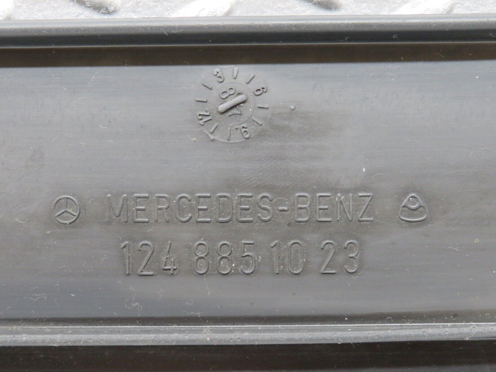 33922 Mercedes-Benz W124 260E Front number Plate Holder Plastic 1248851023
