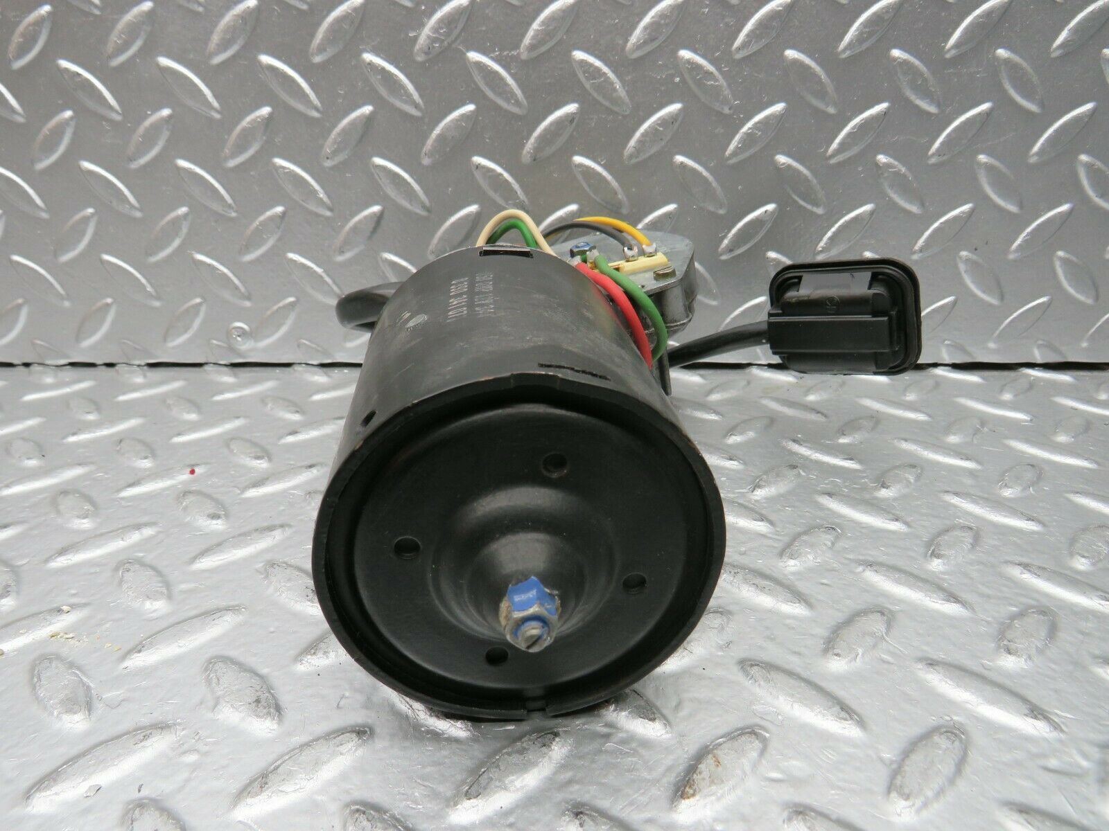 24132 Mercedes-Benz W123 280E Wiper Motor Bosch 0390341077