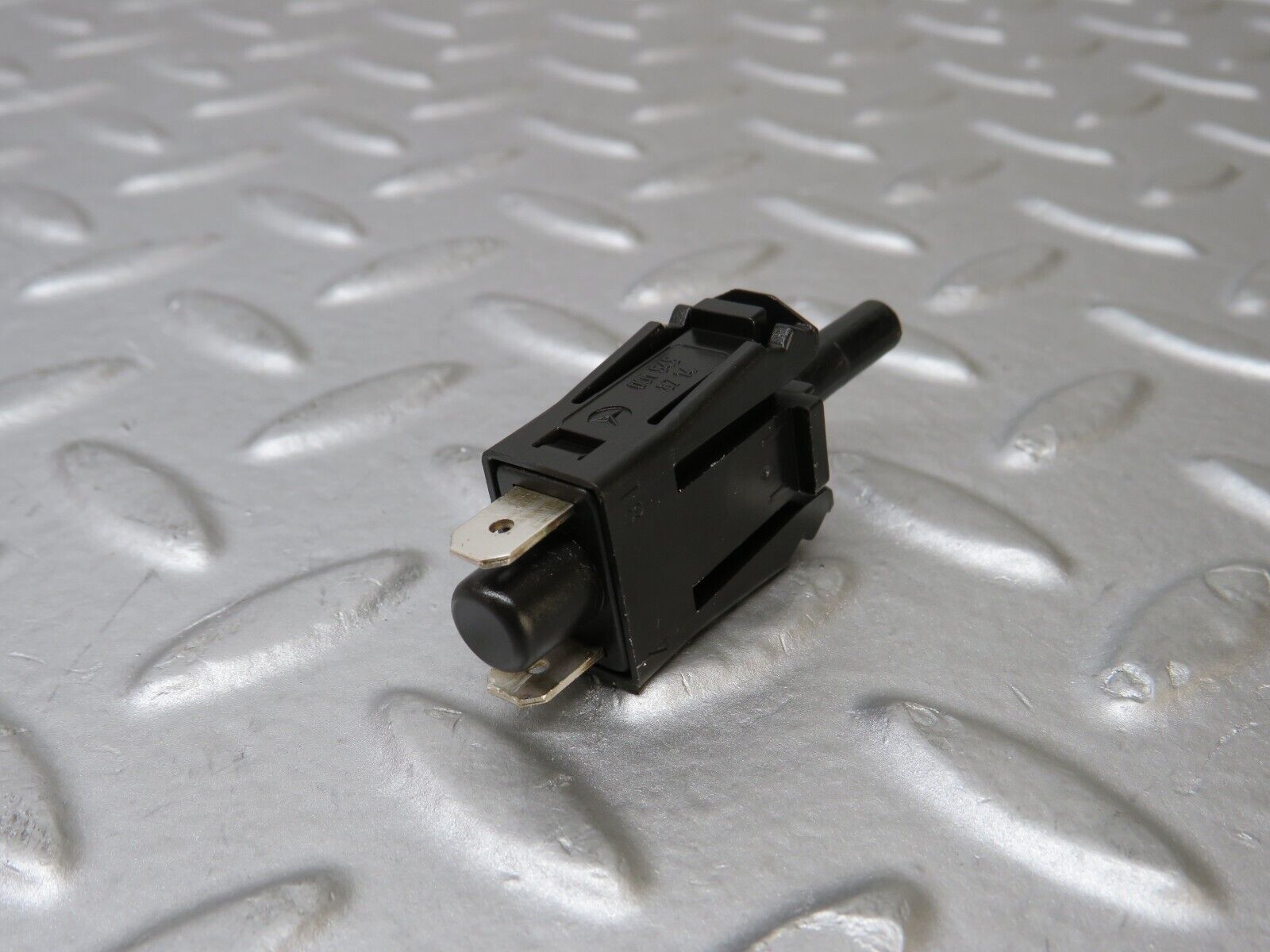 36916 Mercedes-Benz C126 420SEC Coupe Door Contact Switch 3x 0015458714
