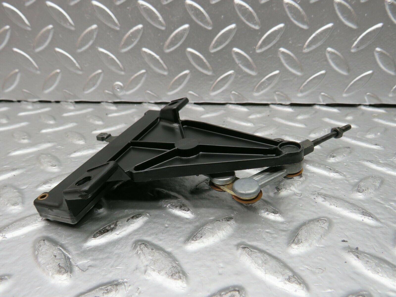 22719 Mercedes-Benz C107 450SLC Coupe Air Vent Control Lever Centre