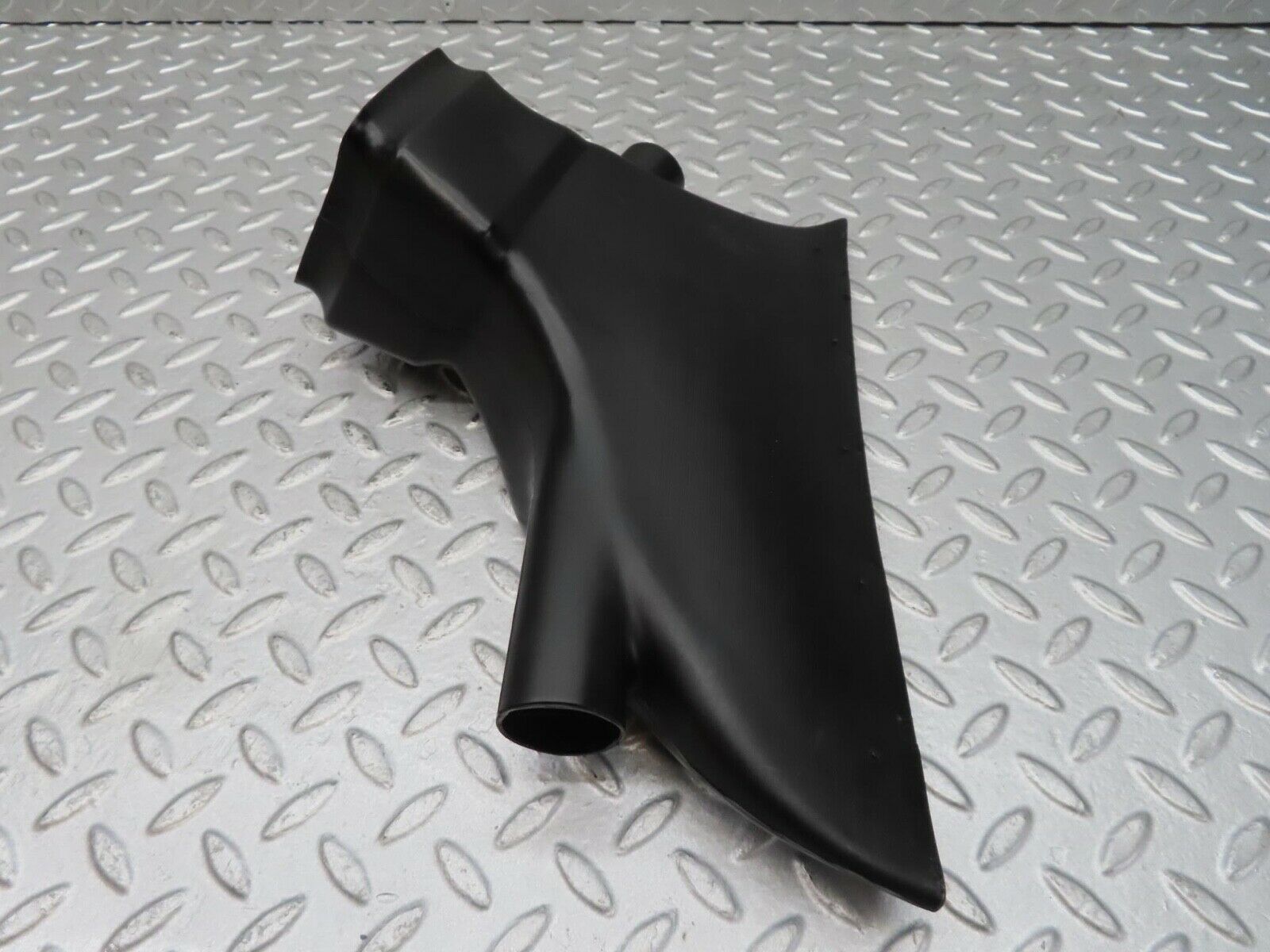 12391 Mercedes-Benz W108 280SE 3.5 Air Vent Duct Right Side