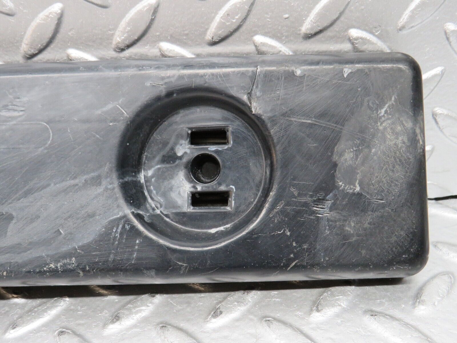 0105 Mercedes-Benz W123 Tail Light Bulb Holder Right Side 22064R