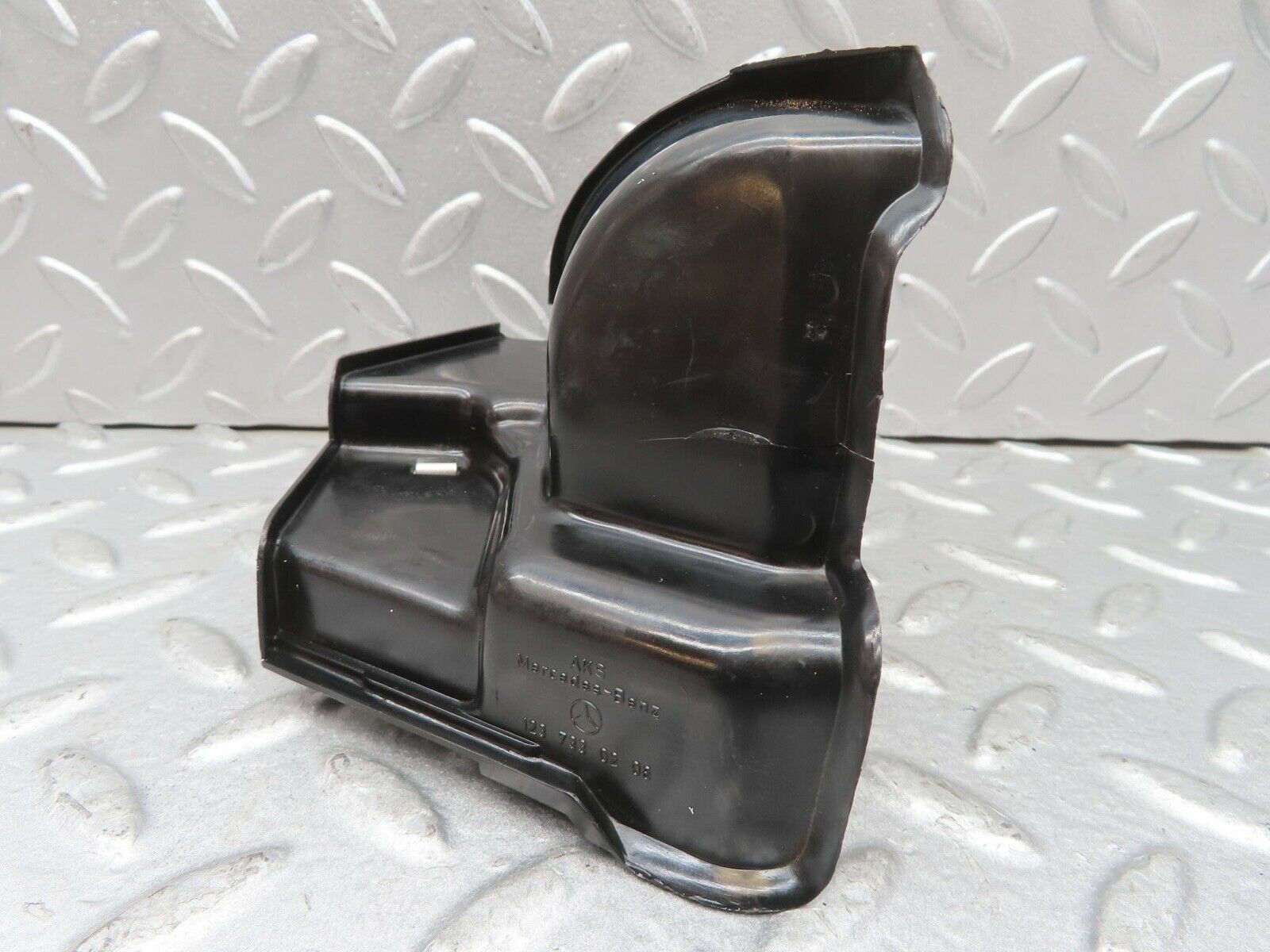 13636 Mercedes-Benz W123 200 Rear Right Door Lock Mechanism 1237330208