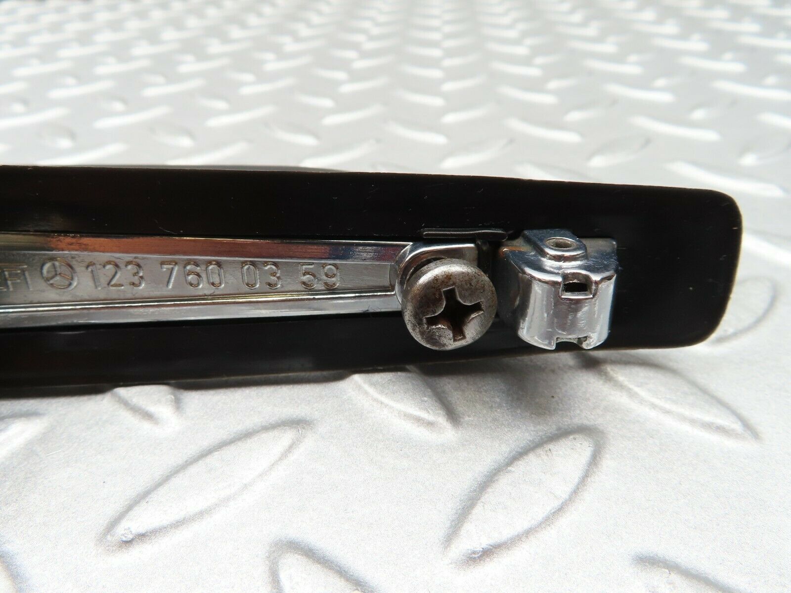 4516 Mercedes-Benz W123 230E Exterior Door Handle Rear 1237600359