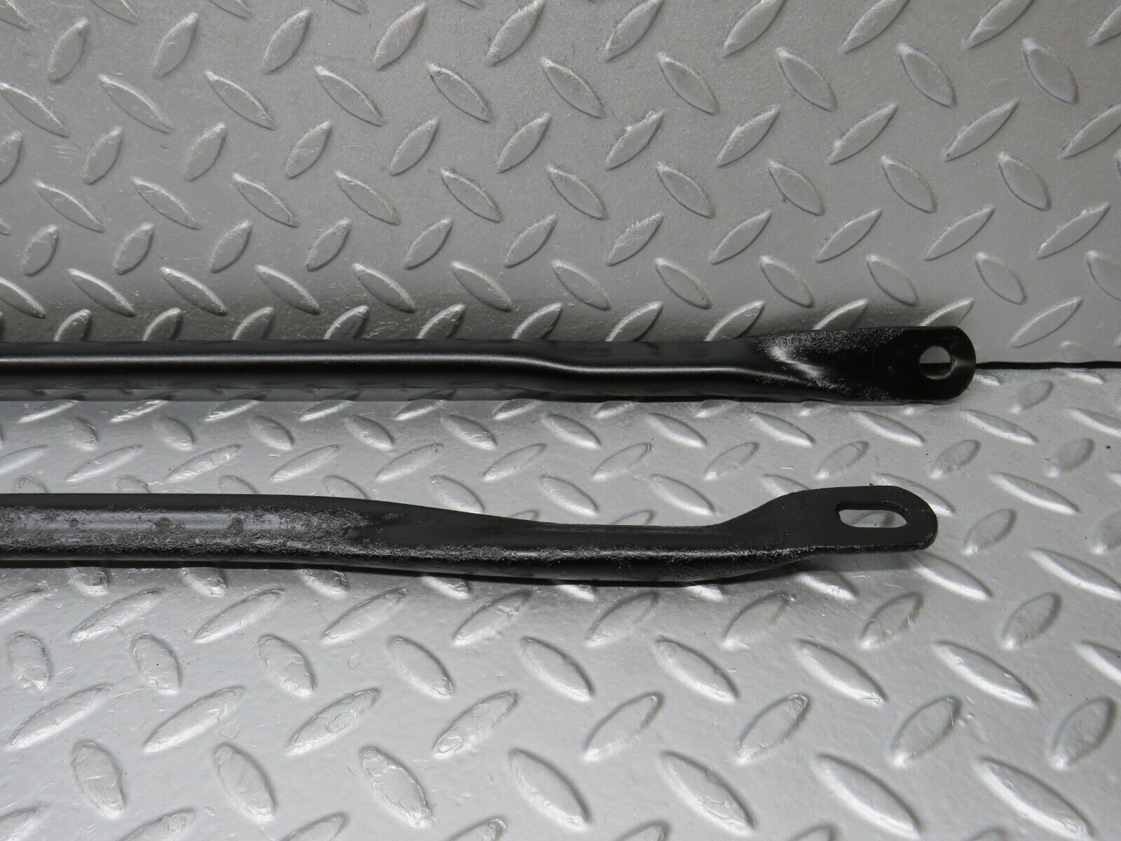 38583 Mercedes-Benz R129 280SL Coupe Rear Suspension Anti Roll Bar Support Bar 2x