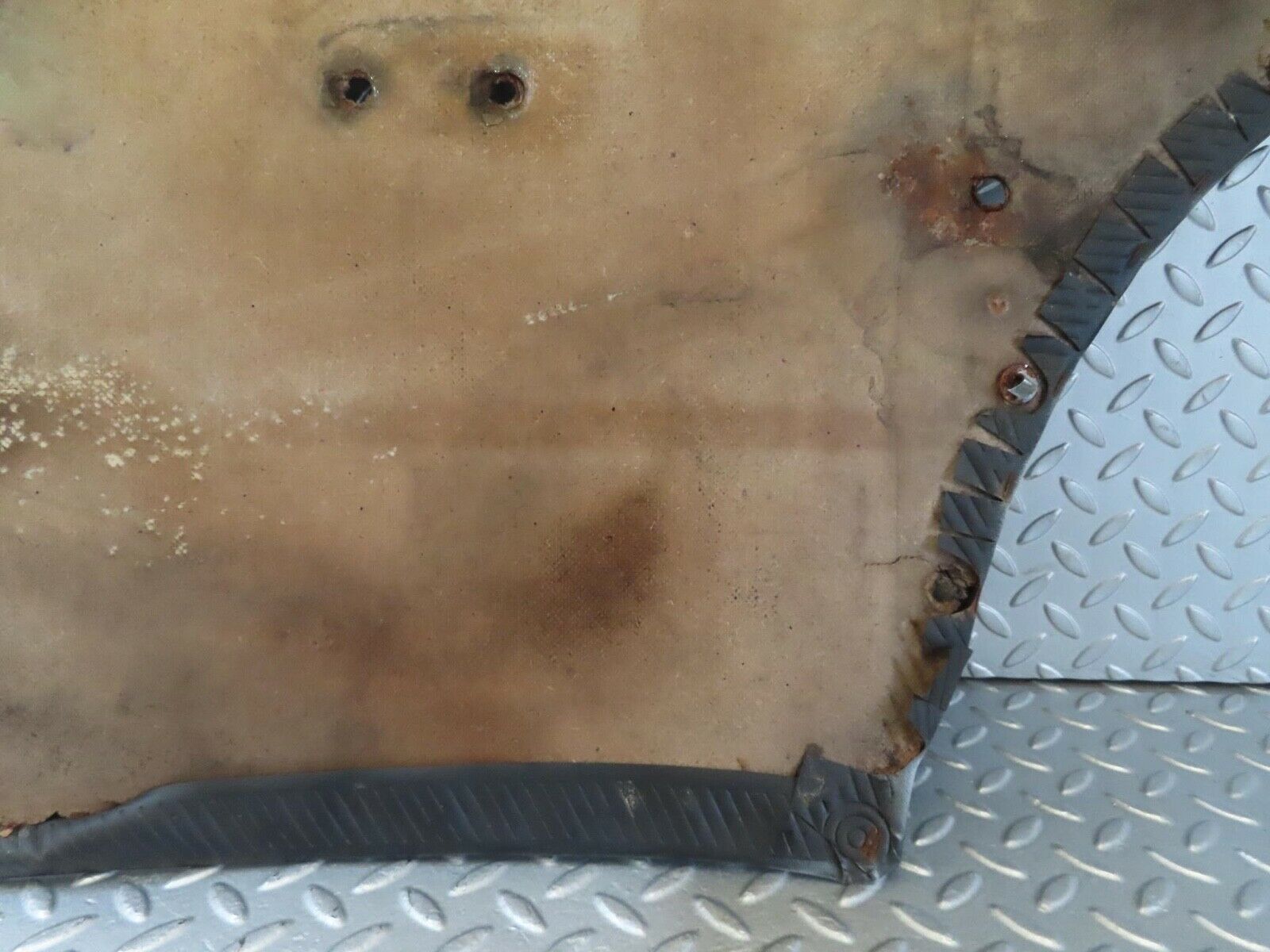 13129 Mercedes-Benz W111 220S Rear Left Door Card Black