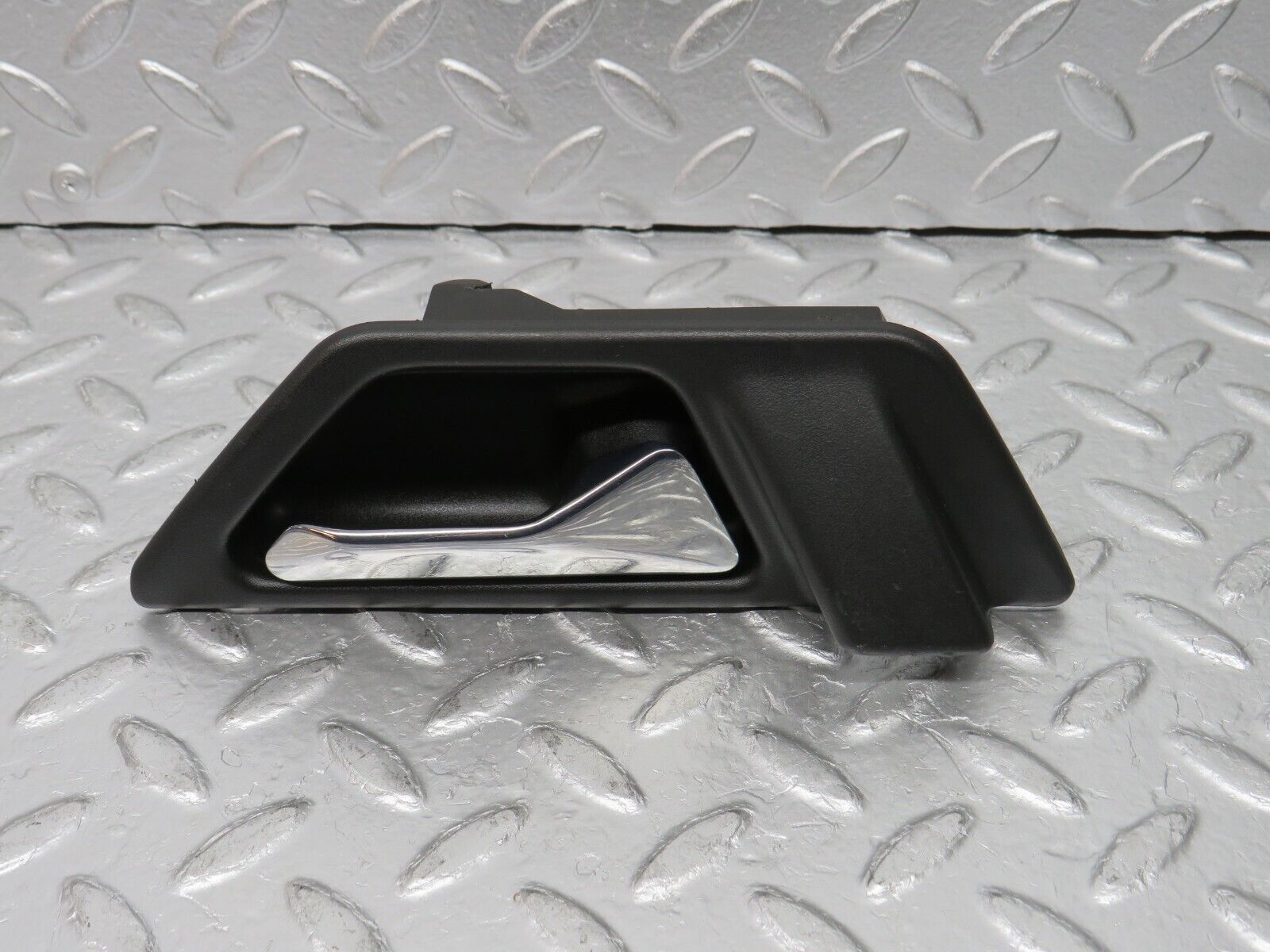 31368 Mercedes-Benz S124 220TE Front Right Interior Door Handle 1247600261