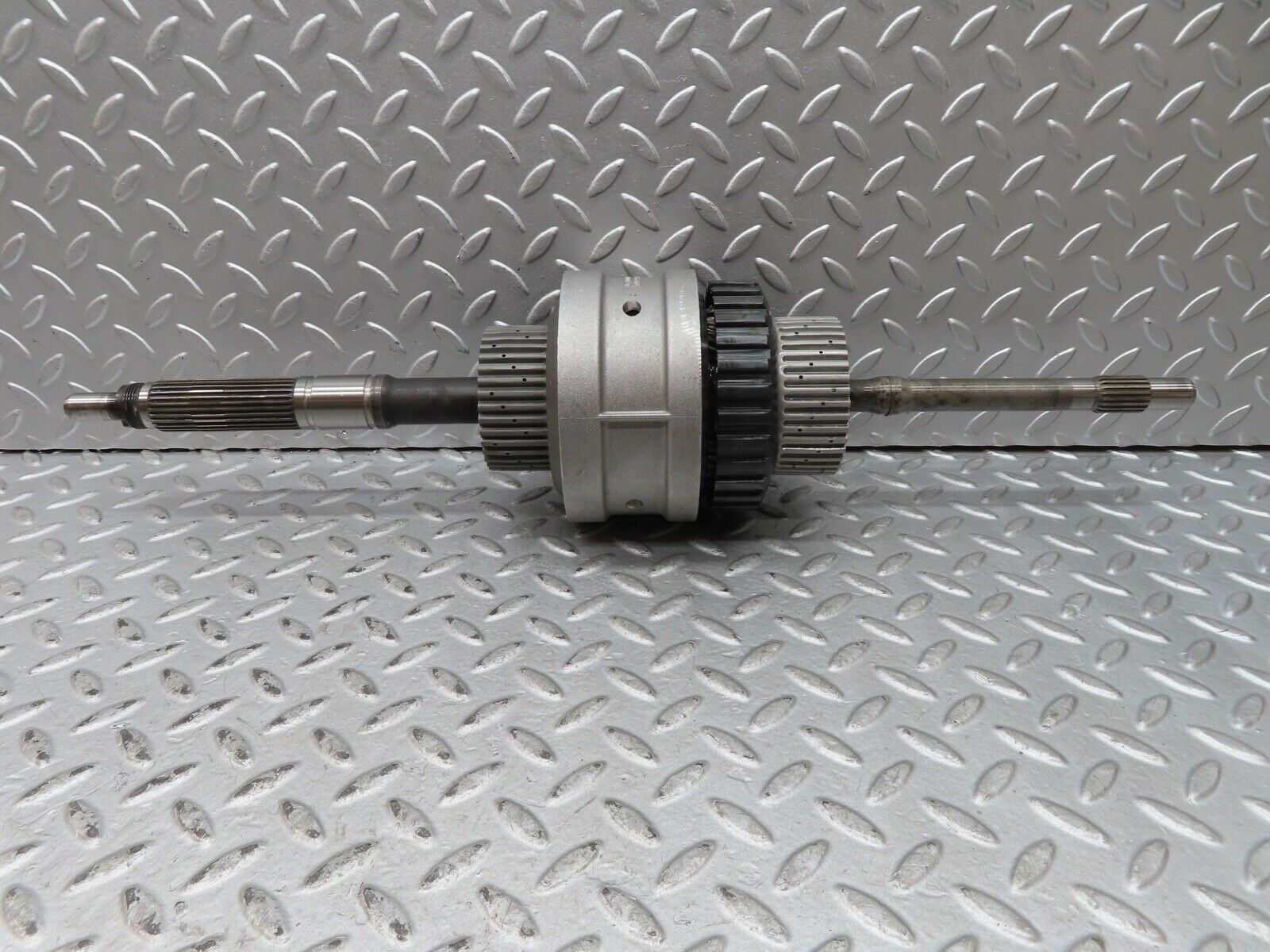 17843 Mercedes-Benz W123 230E Automatic Transmission Gear Set 1232720908