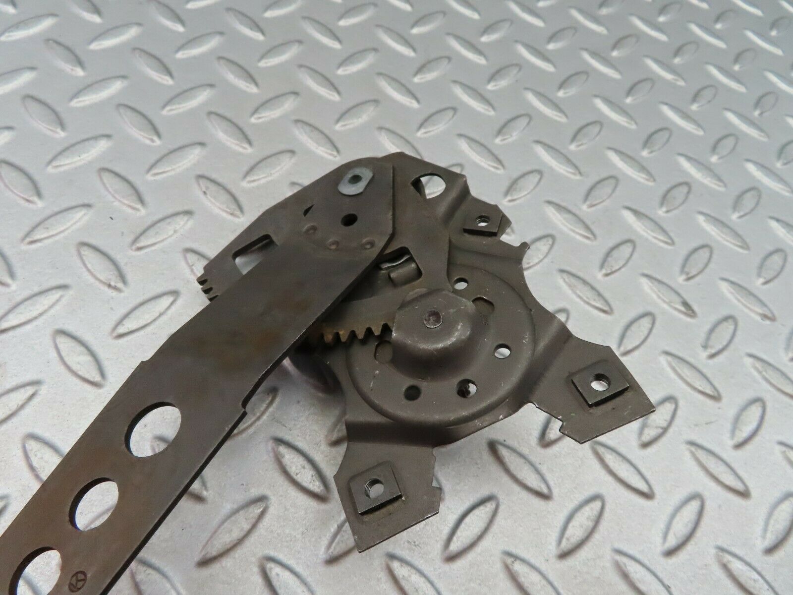 5873 Mercedes-Benz W123 200 Rear Left Manual Window Regulator