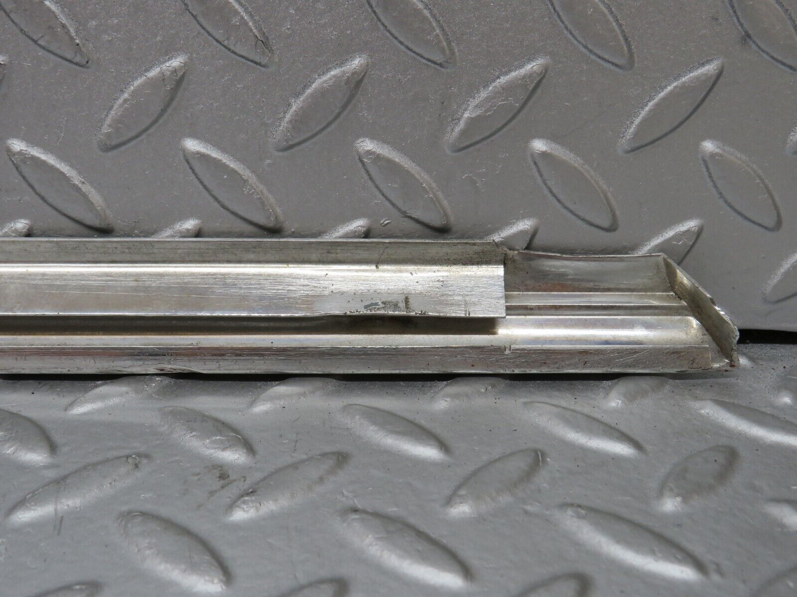 35799 Mercedes-Benz W108 Front Left Door Chrome Moulding Trim