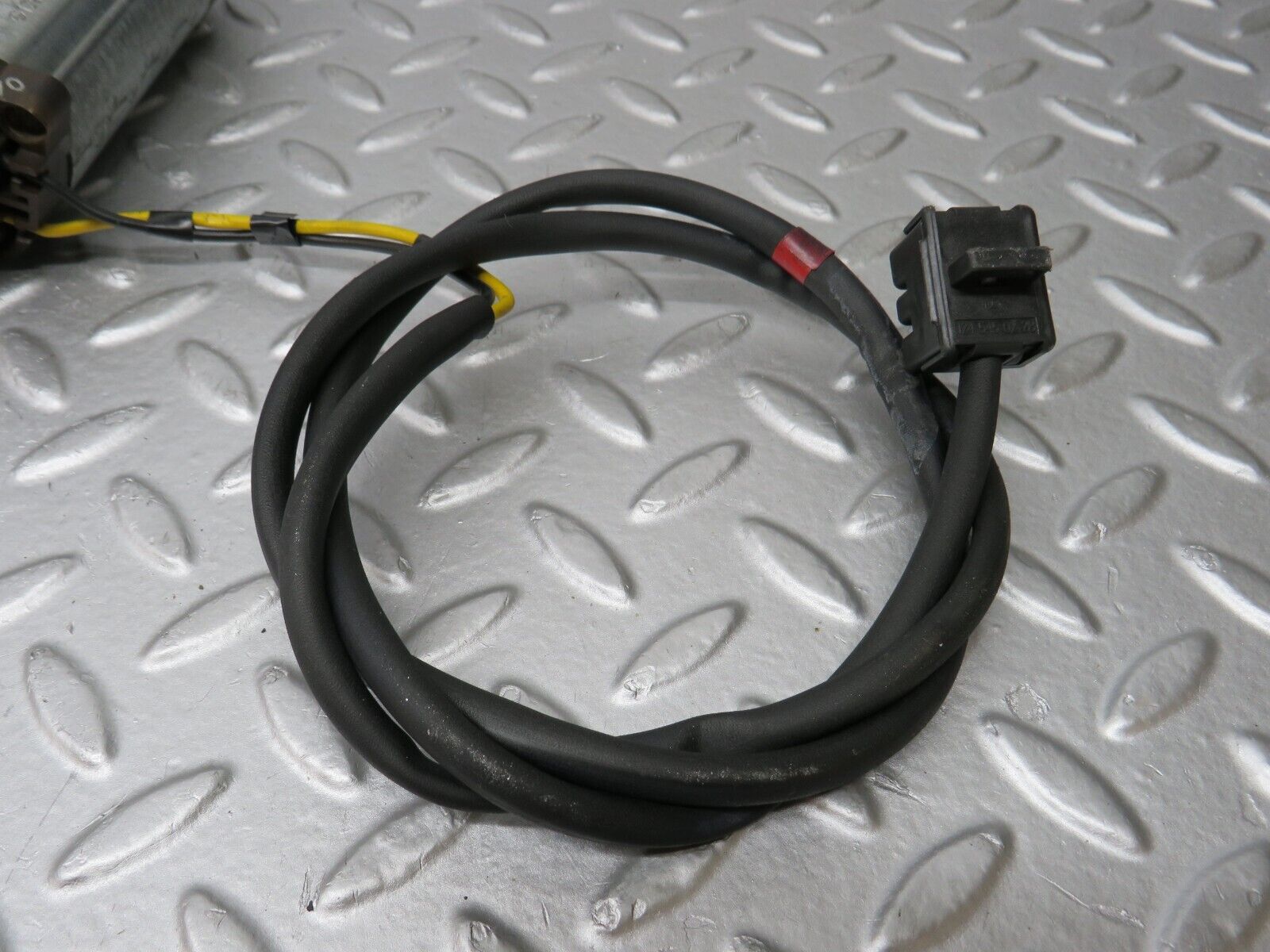 36822 Mercedes-Benz R129 300SL-24 Front Right Seat Adjustment Motor Bosch 1298205642 0130008038