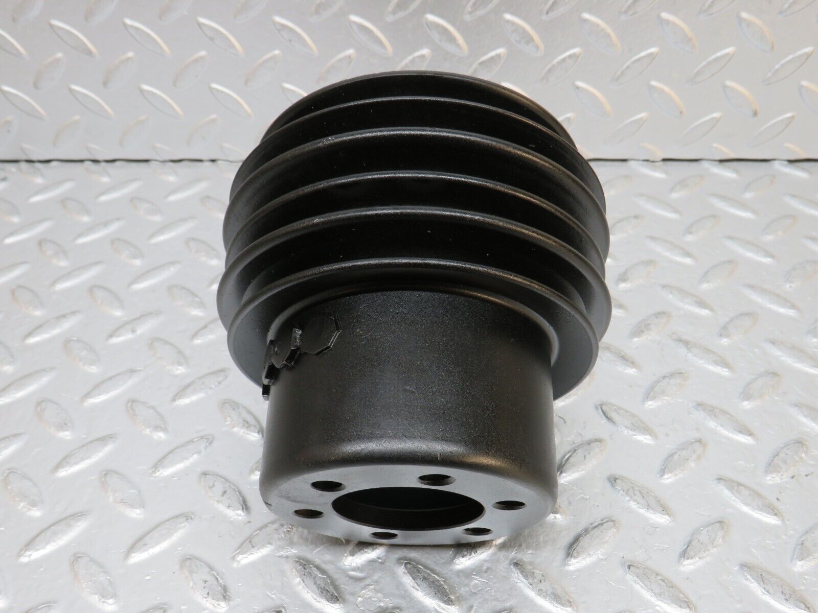 0222 Mercedes-Benz W116 350SE Crankshaft Pulley