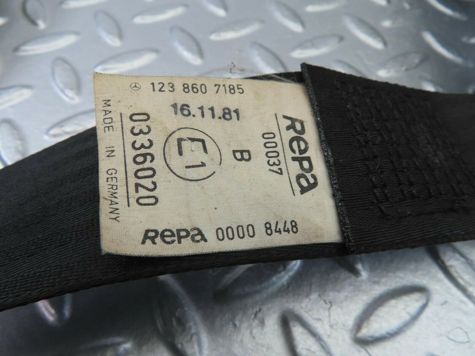 9972 Mercedes-Benz C123 230CE Coupe Rear Seat Belt Set With Buckles 1238607885