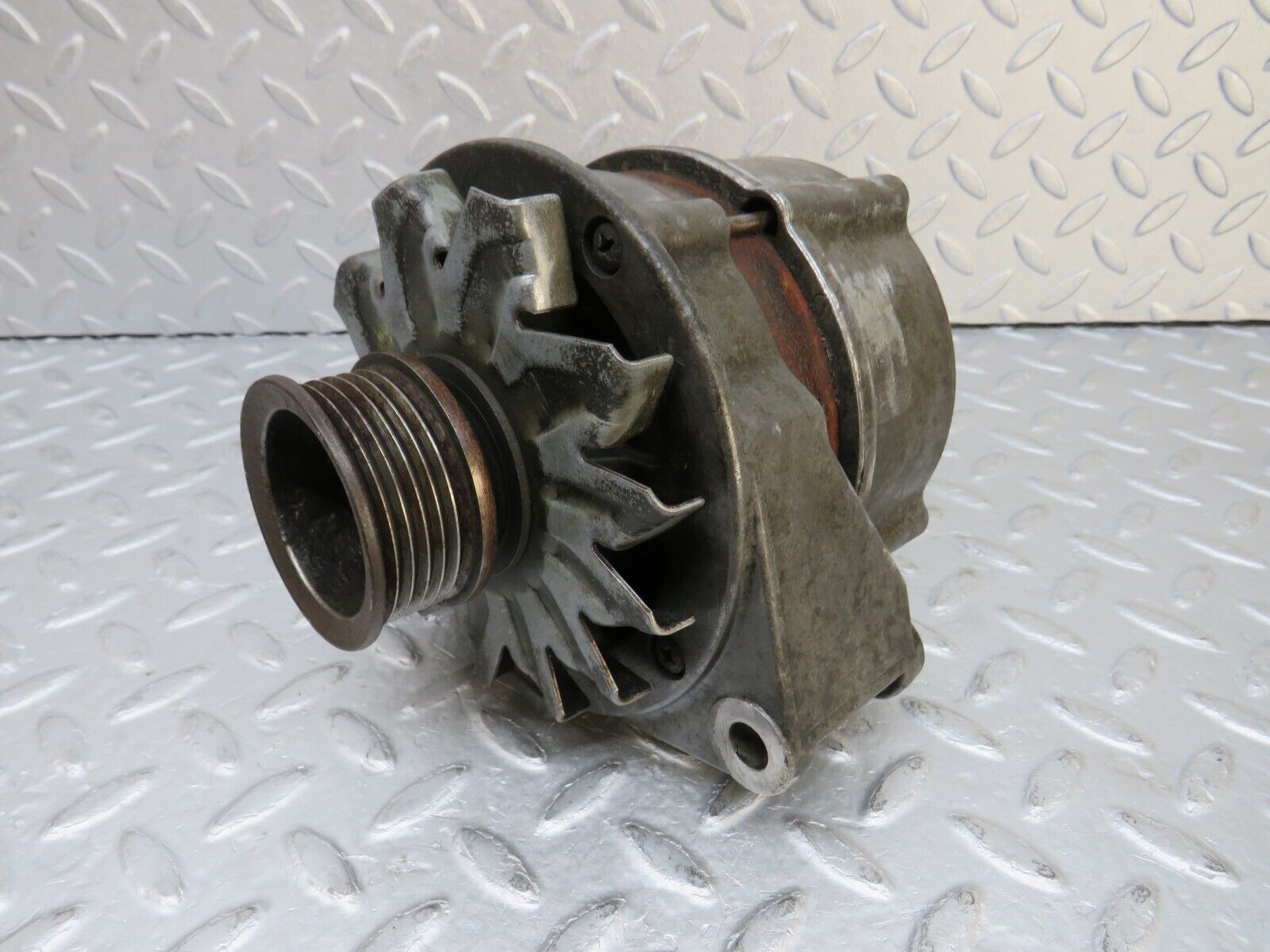 36666 Mercedes-Benz W201 190E 2.0L Alternator Generator 6011550115