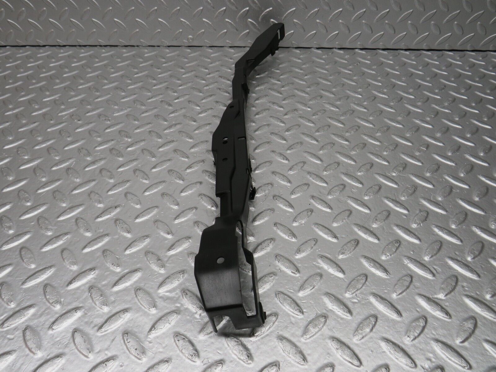 33298 Mercedes-Benz W202 C180 Front Panel Plastic Cover Trim 2026280407