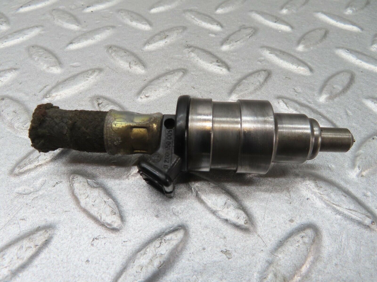 13337 Mercedes-Benz W116 350SE Fuel Injector Bosch 0280150001