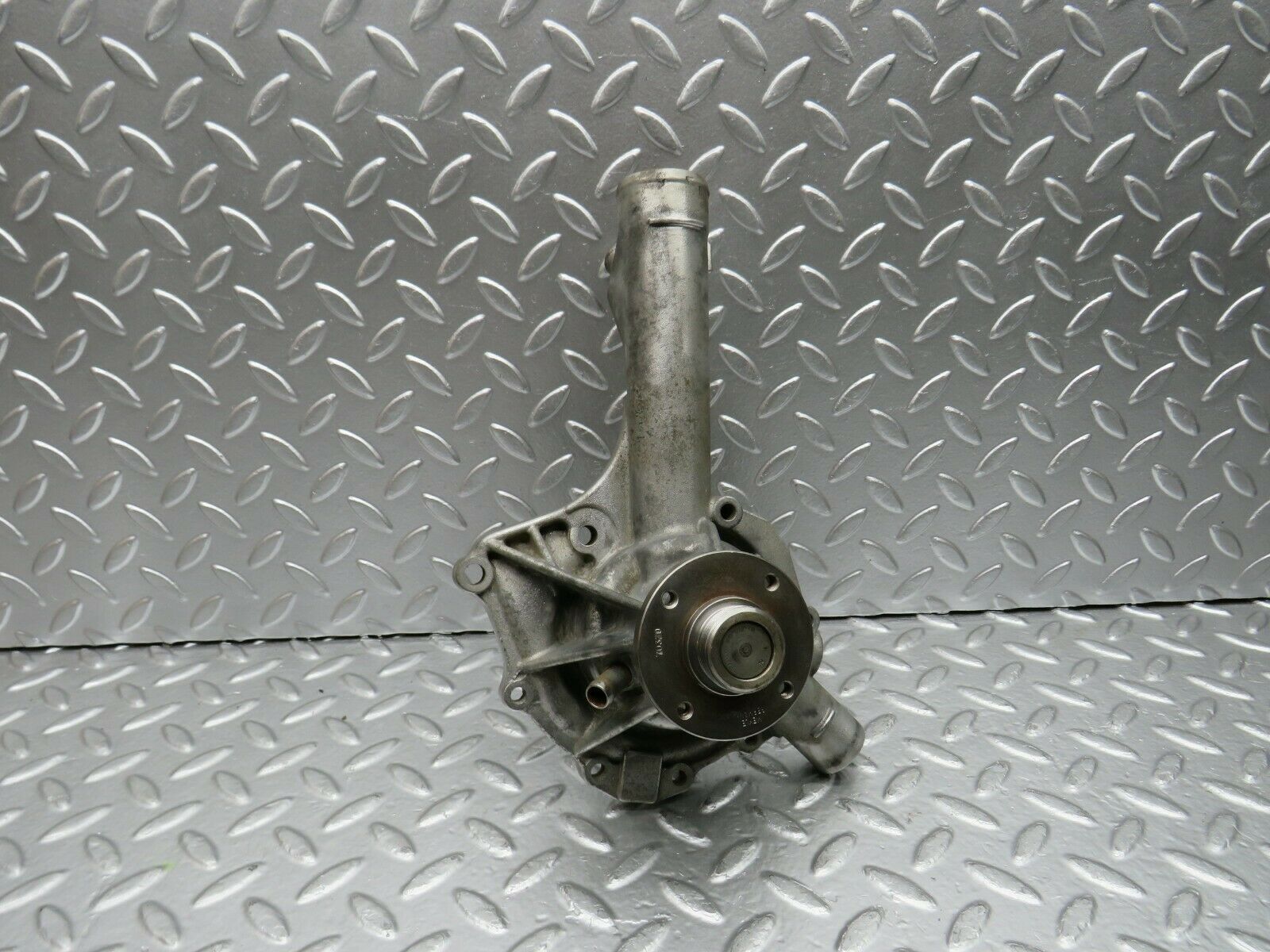 22444 Mercedes-Benz C124 E220 Coupe Water Pump