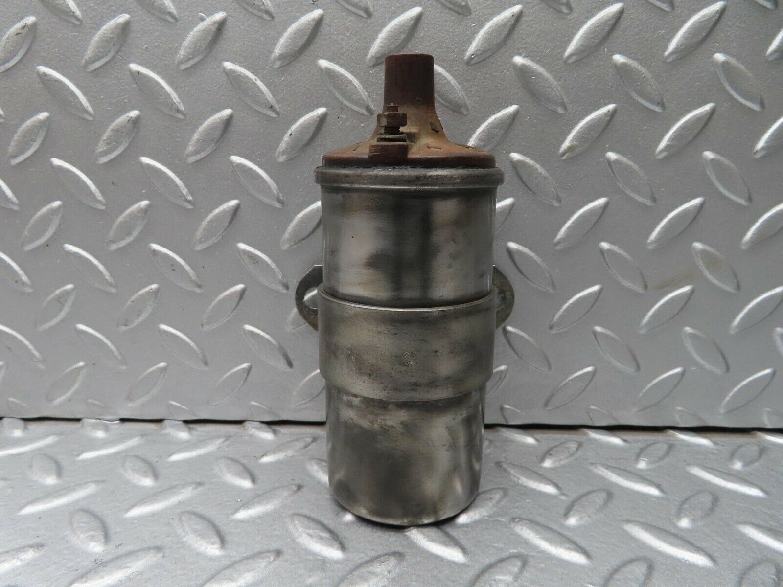 12821 Mercedes-Benz W111 220SE Ignition Coil Bosch 0221102050