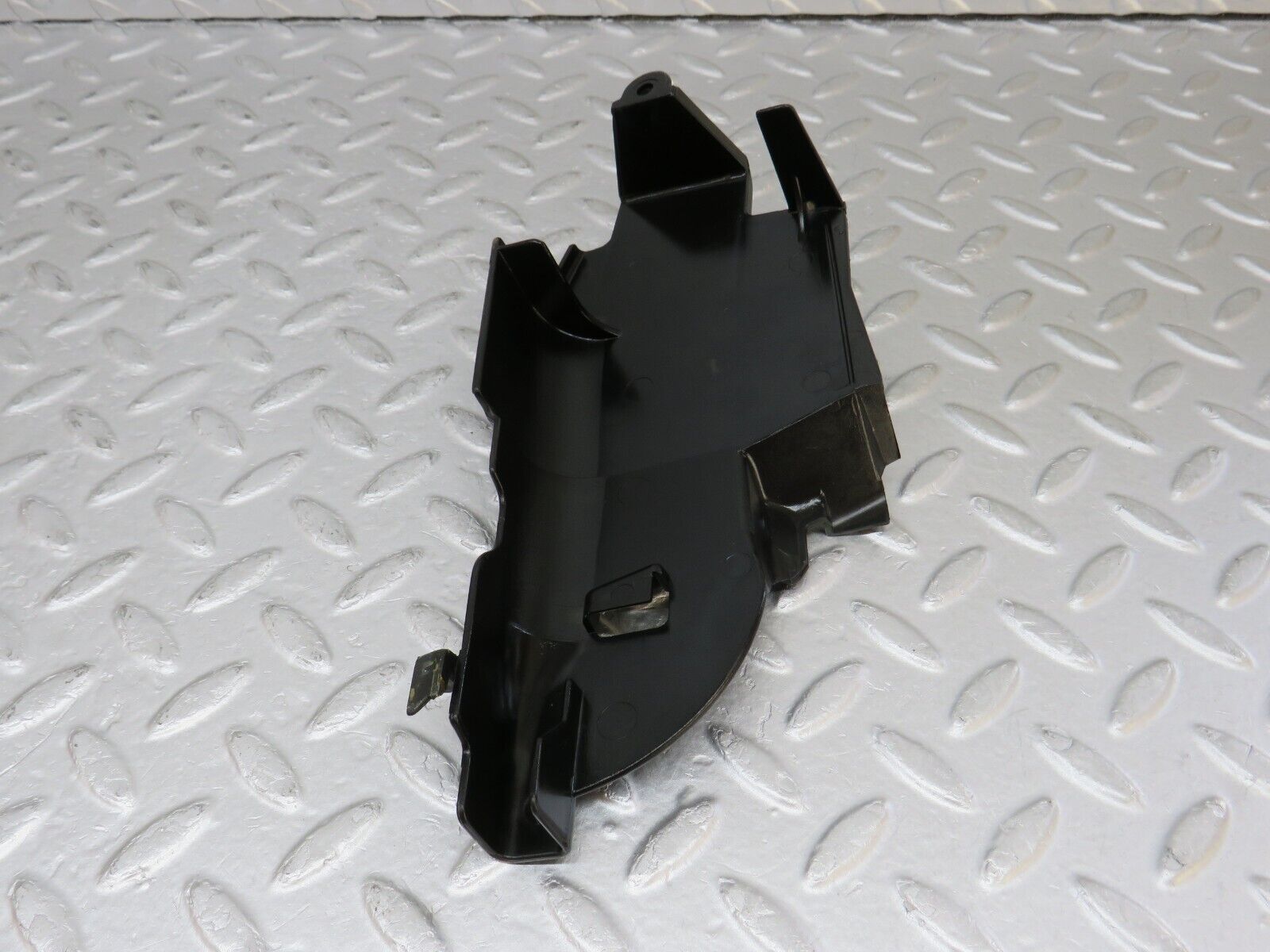 36035 Mercedes-Benz W126 420SE Front Left Door Lock Inner Cover 1267230308