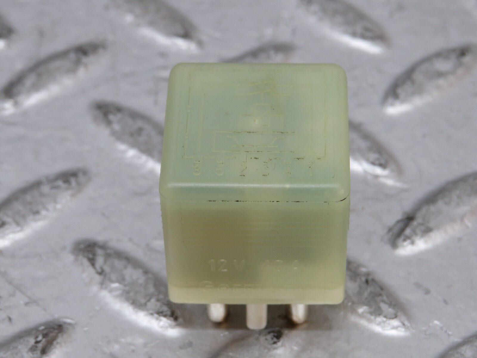 26520 Mercedes-Benz C124 220CE Coupe Door Window Control Relay 0015427819