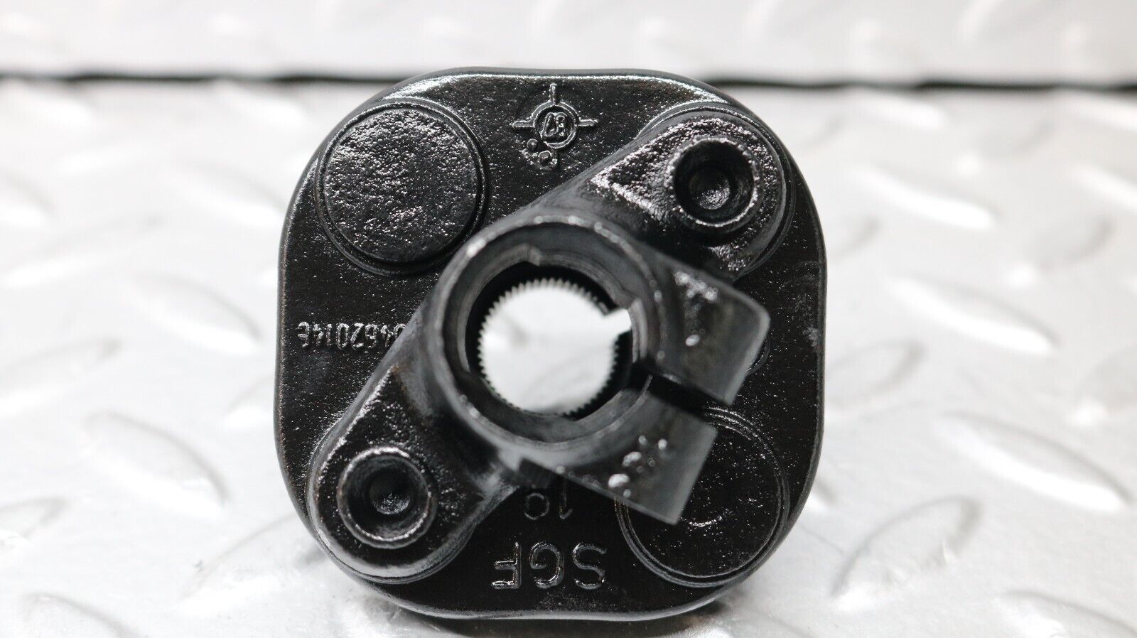 37243 Mercedes-Benz C126 420SEC Coupe Steering Column Lower Shaft Connector 12646201