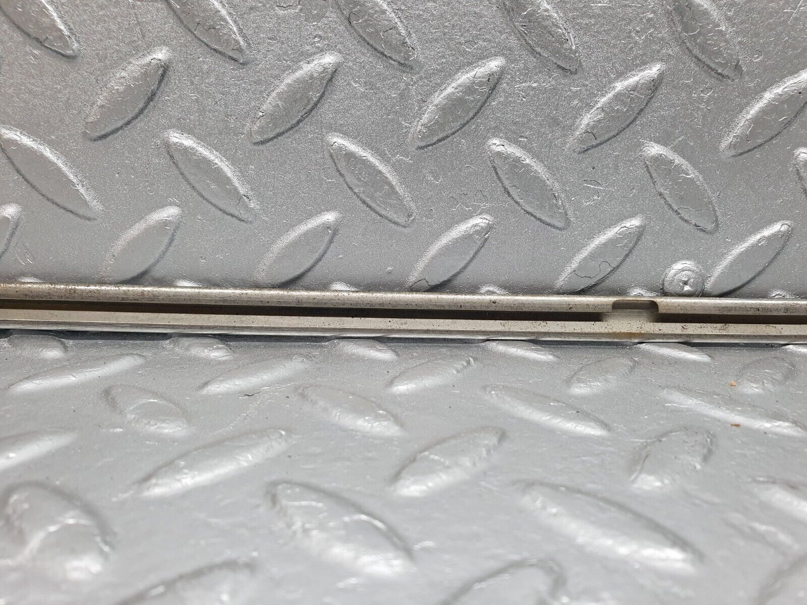 41299 Mercedes-Benz S124 E220 Wagon Tailgate Handle Chrome Moulding Trim