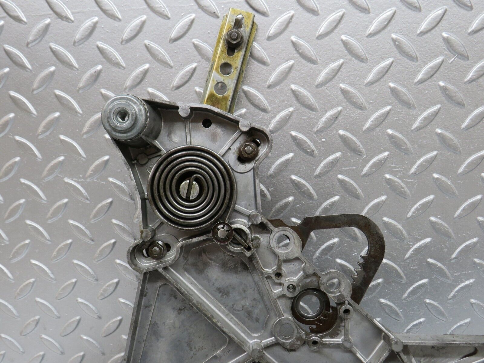 34299 Mercedes-Benz C126 380SEC Coupe Rear Left Power Window Regulator