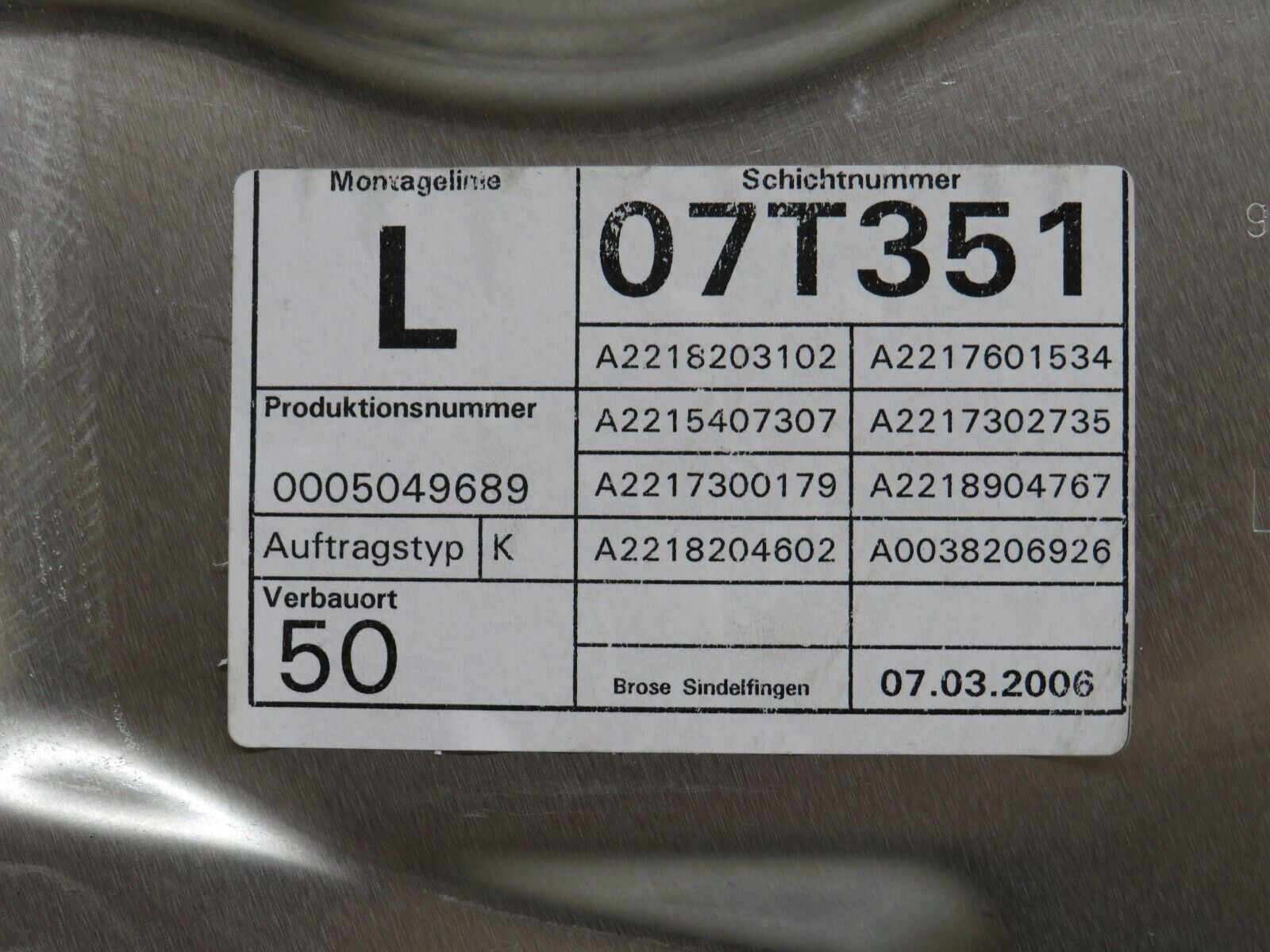 35107 Mercedes-Benz W221 Rear Left Window Regulator Support Panel