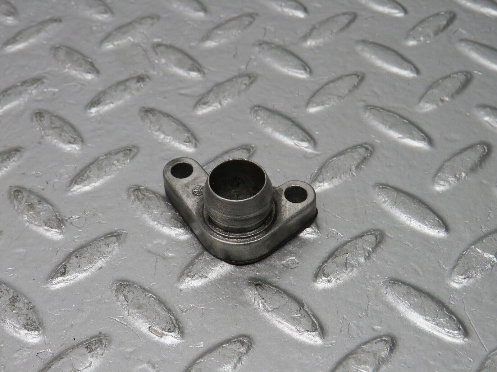 31810 Mercedes-Benz W201 190LE 1.8L Air Intake Manifold Pipe Connector