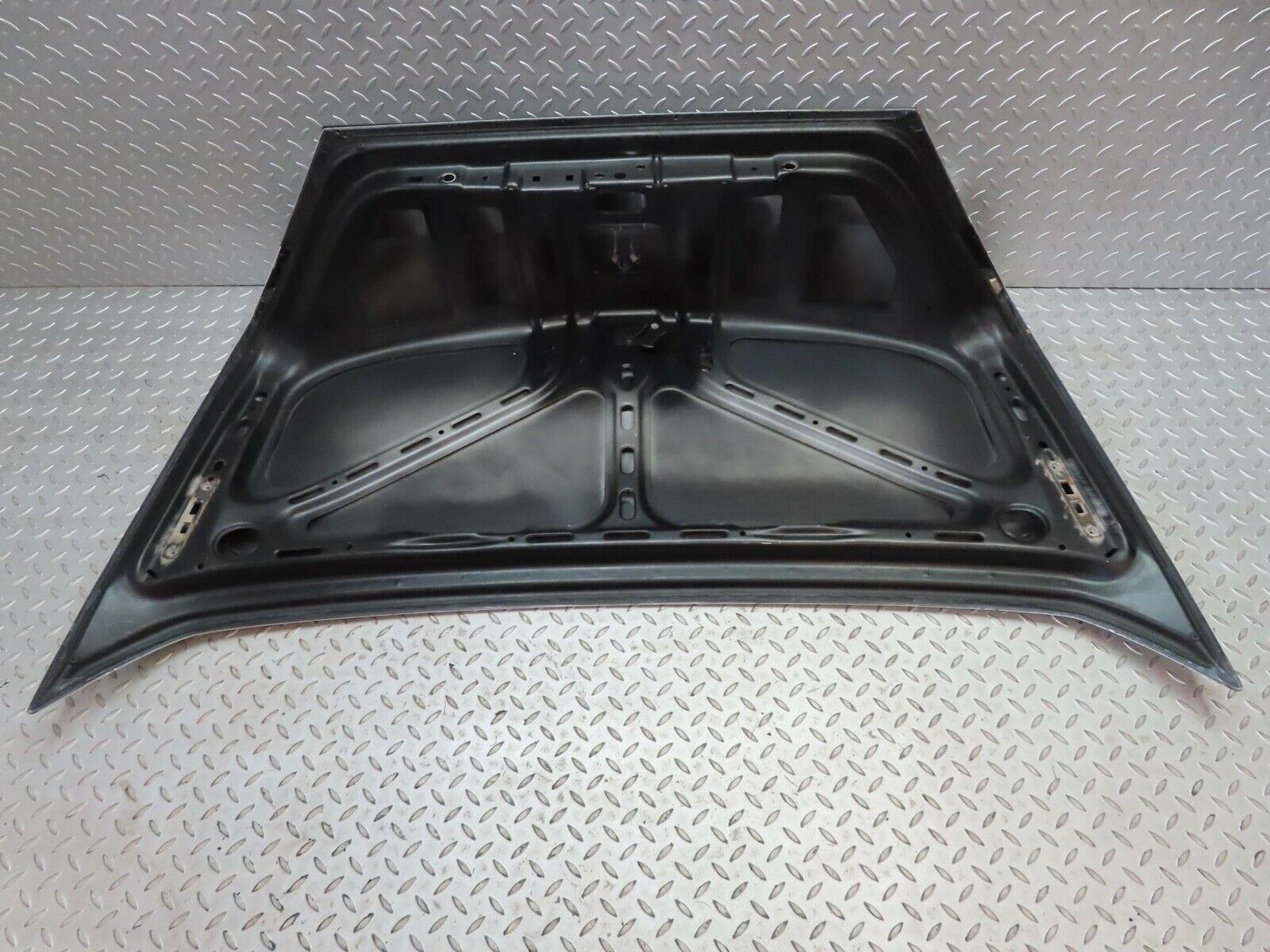 16515 Mercedes-Benz W124 260E Boot Lid Trunk Door