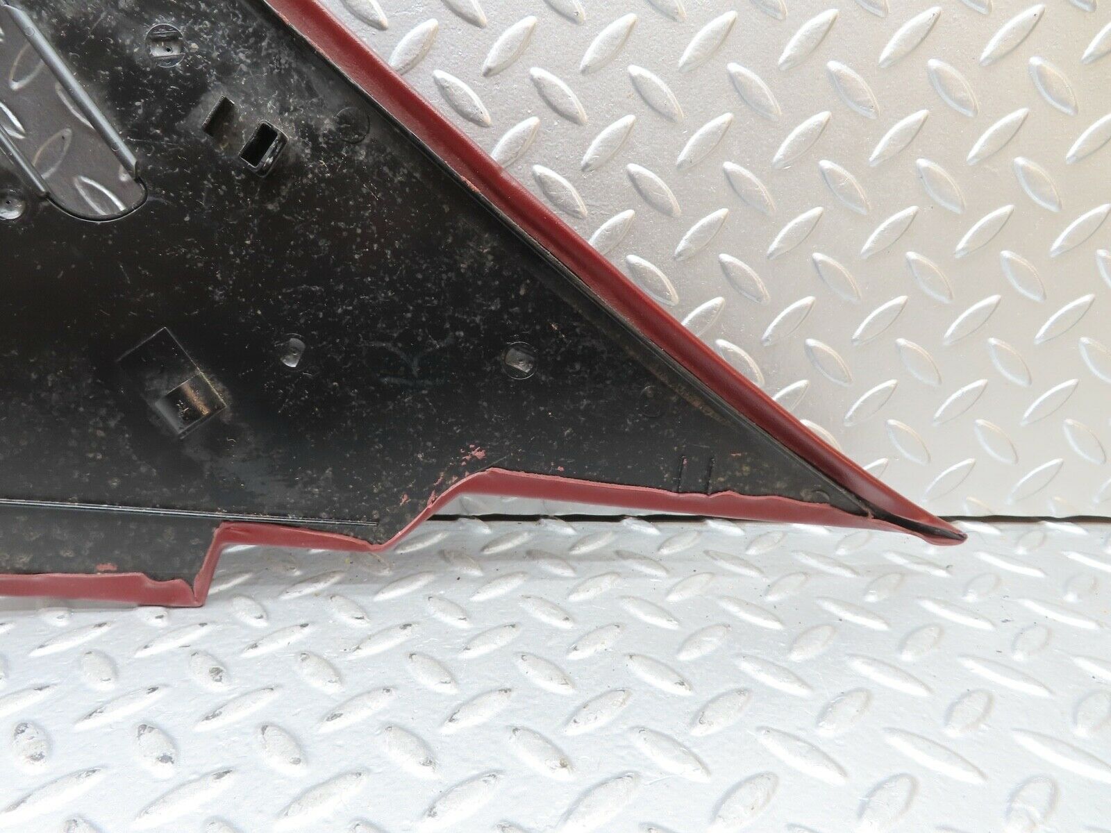 21476 Mercedes-Benz W126 300SE C Pillar Cover Left Side Red 1266950344