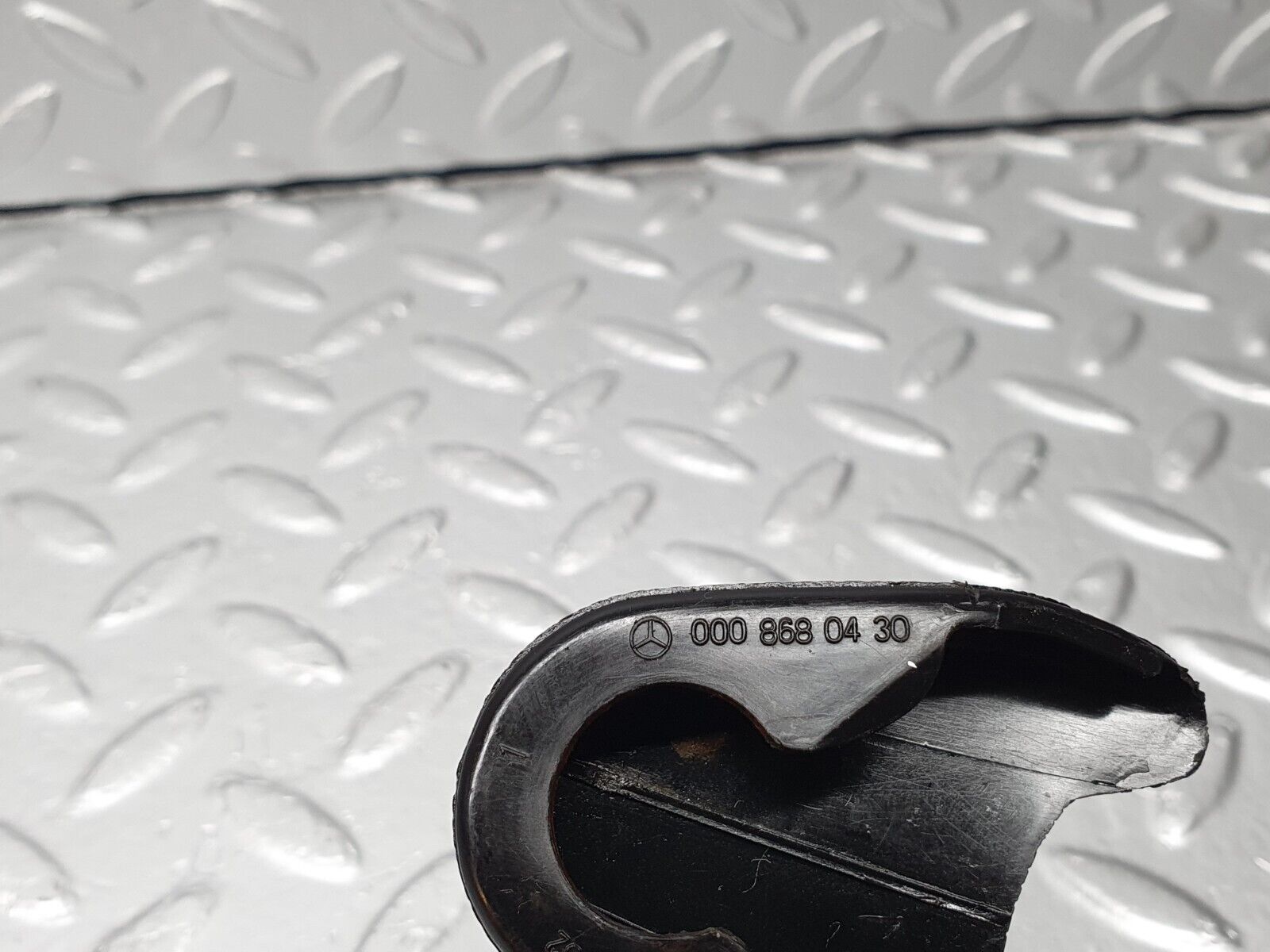 40768 Mercedes-Benz W123 300D Seat Belt Plastic Cap 0008680430