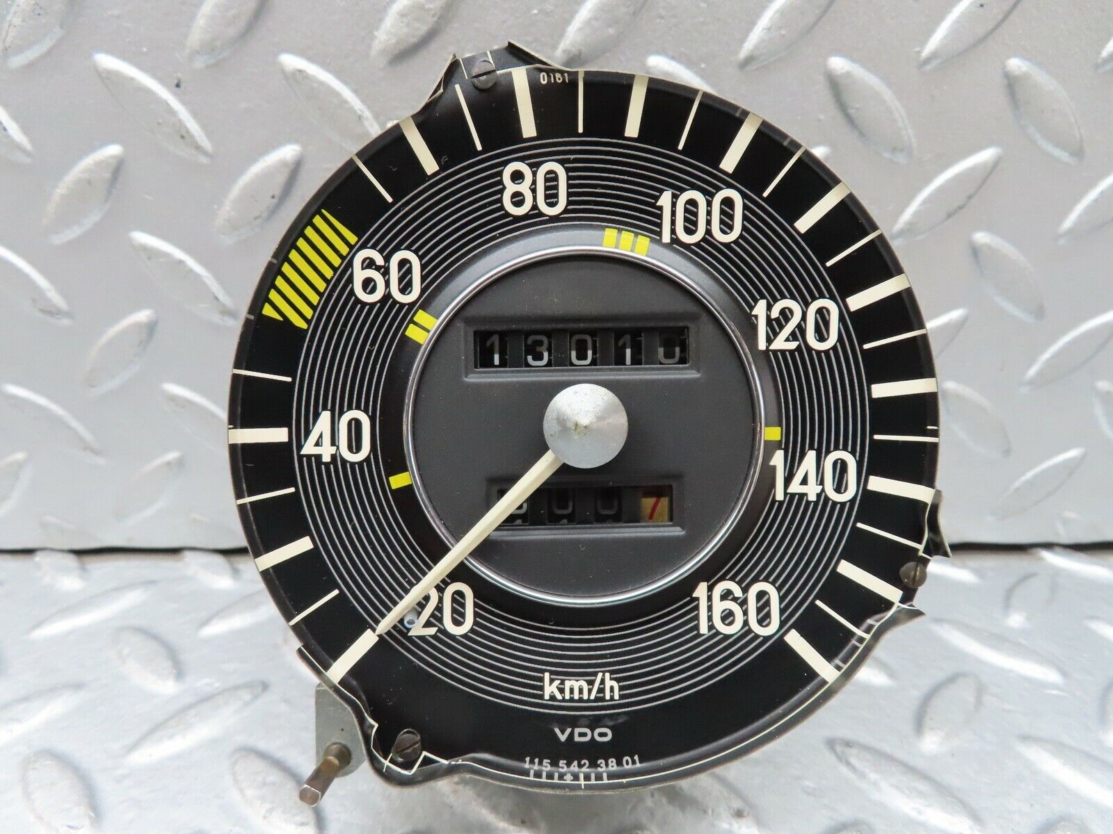 18336 Mercedes-Benz W115 Speedometer KM/H VDO W=0.92 1155423801