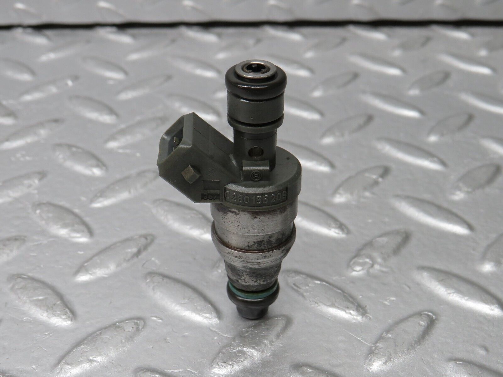 38143 Mercedes-Benz A124 320E Cabriolet Fuel Injector Bosch 0280155209 0000787323