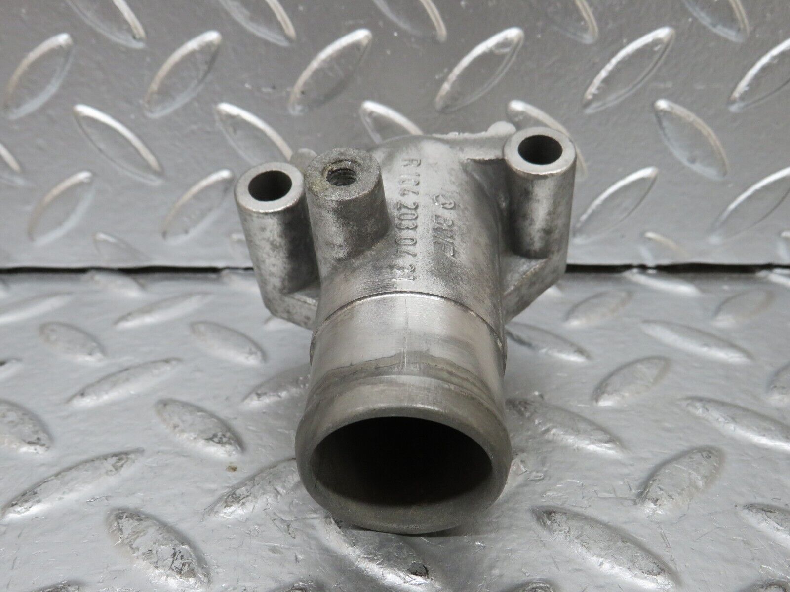 24855 Mercedes-Benz W140 S320 Coolant Flange Pipe 1042030431