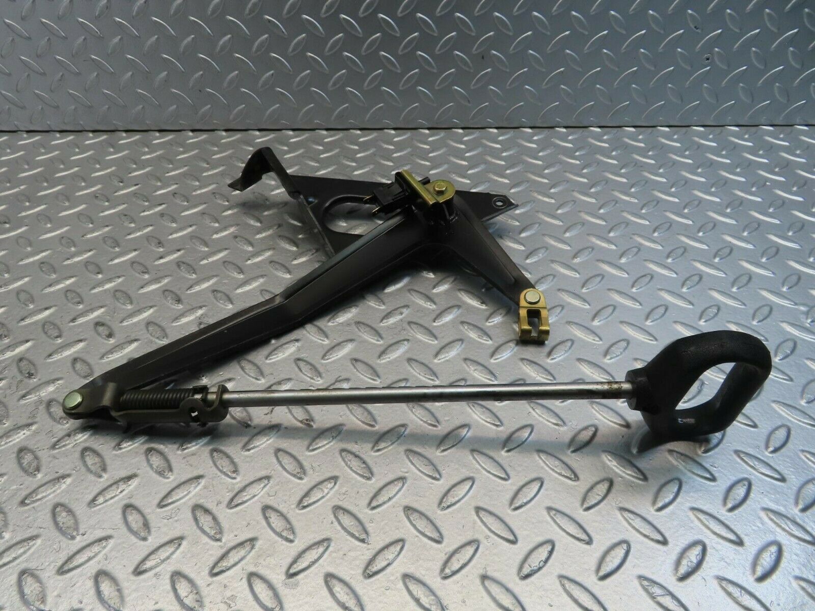 11482 Mercedes-Benz C123 230CE Coupe Handbrake Regulator