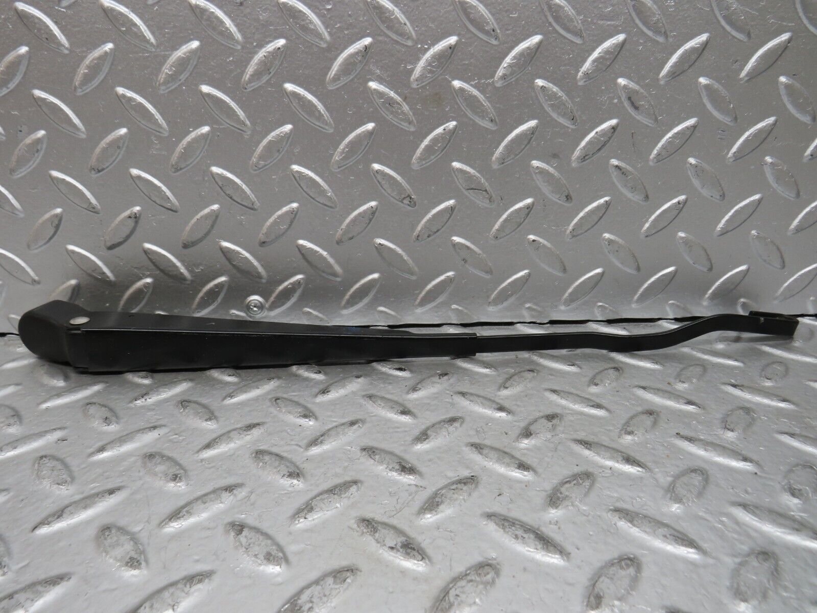 28108 Mercedes-Benz W123 280E Wiper Arm Bosch 3399990553