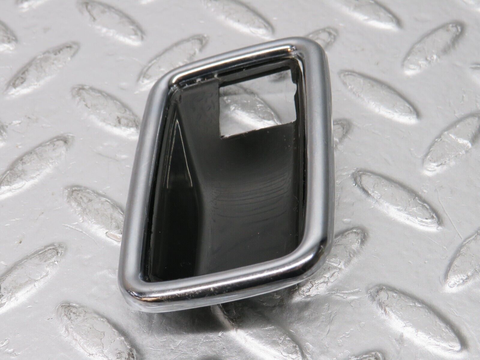 0553 Mercedes-Benz W123 230E Chrome Frame For Door Opener Right 1087660611