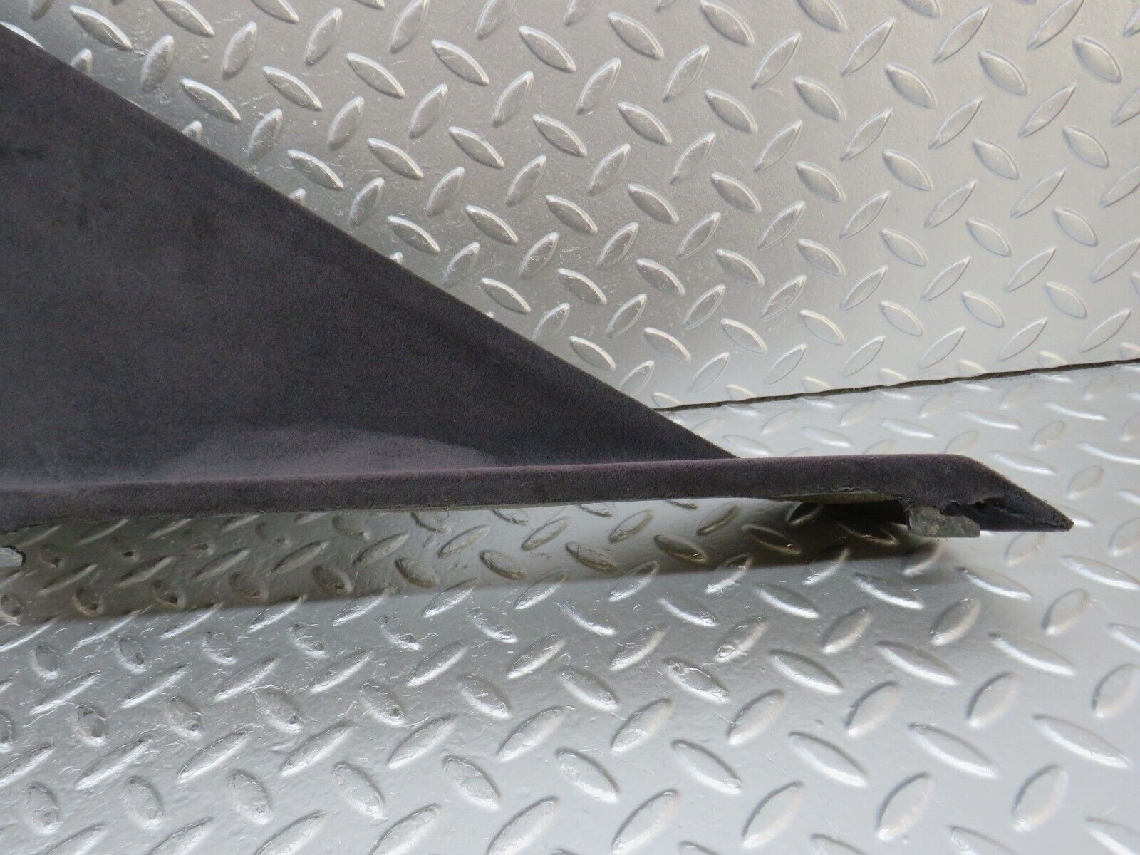 33221 Mercedes-Benz W202 C180 C Pillar Cover Panel Right Side Grey 2026950244